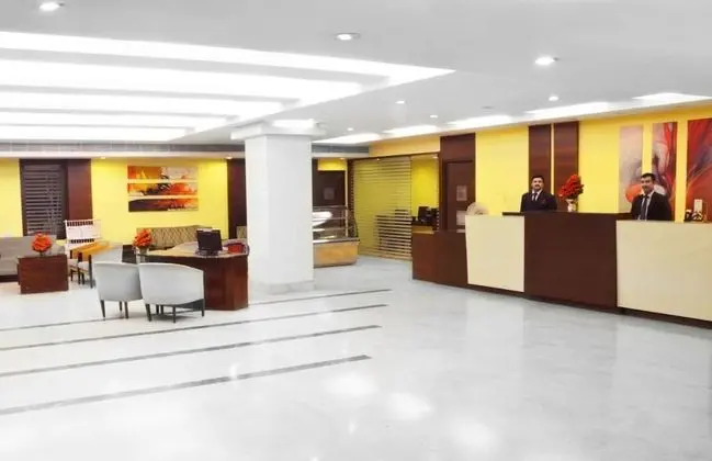 Ashraya International Hotel - Lobi