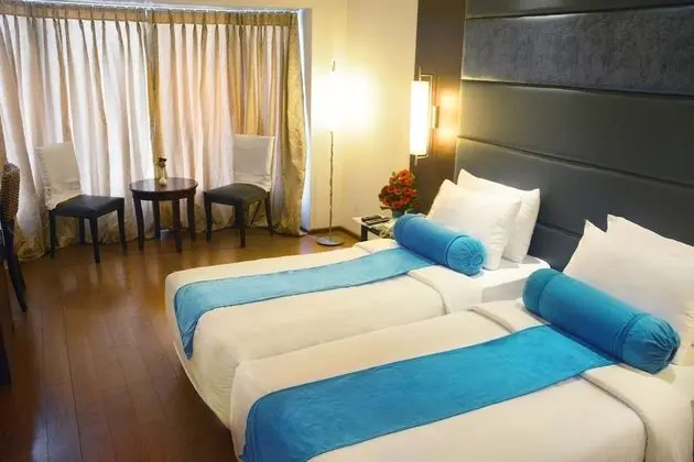 Ashraya International Hotel - Oda