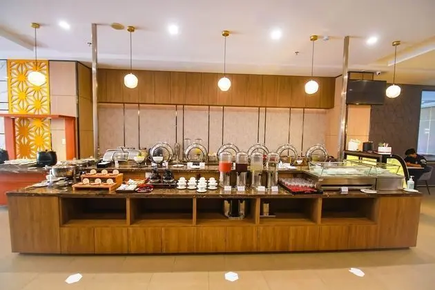 Asialink Hotel By Prasanthi - Yerinde Yemek