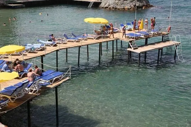 Aska Bayview Resort - Plaj