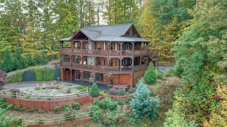 Aska Ridge Lodge