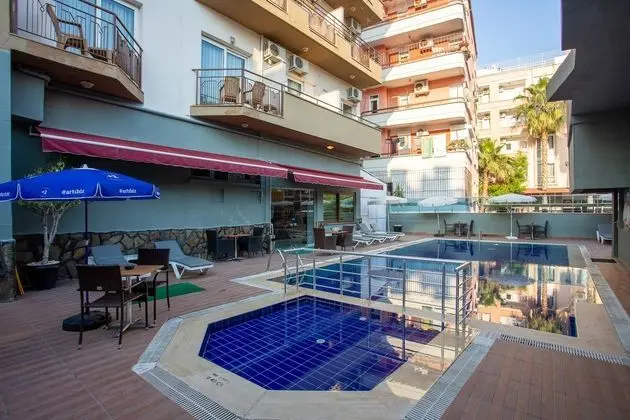 Aslan Corner Hotel