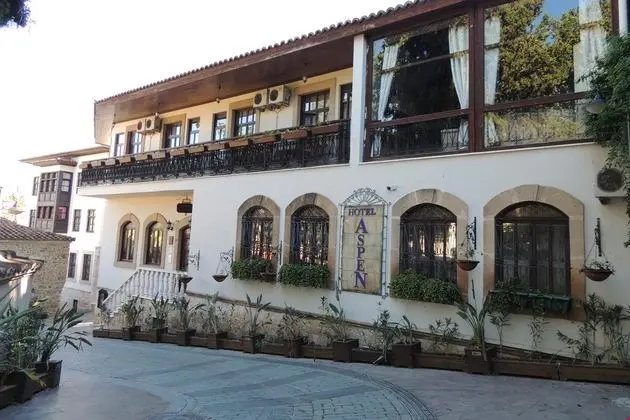 Aspen Hotel