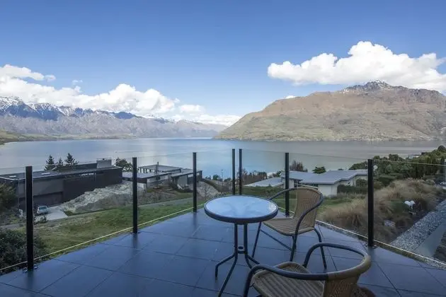 Aspen Grove Villa - Unit B