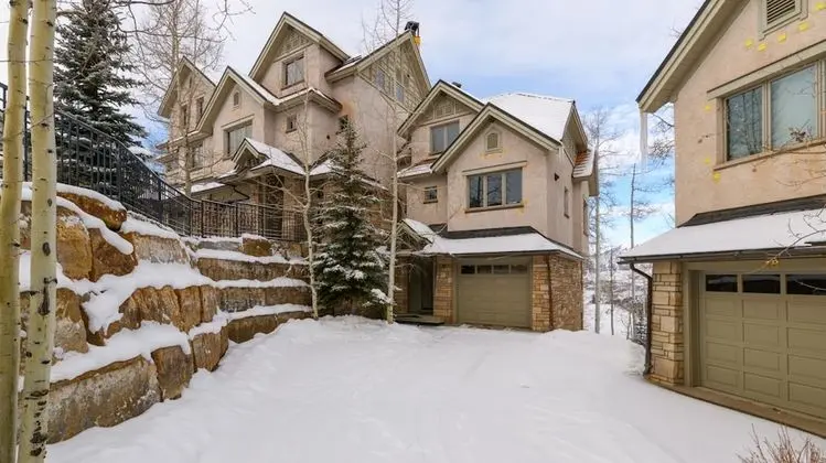 Aspen Ridge 17 by Avantstay Ski-in/ski-out Town House w/ Hot Tub