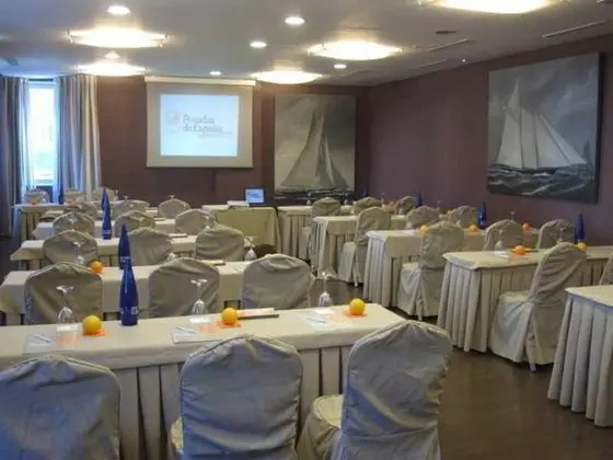 Hotel Asset Torrejon - İş / Konferans