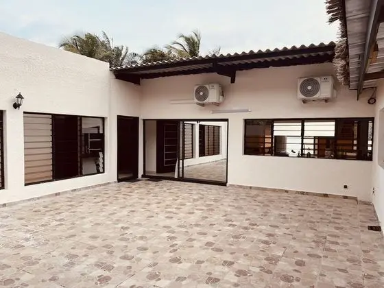 Assine Magnifique Villa Avec Piscine