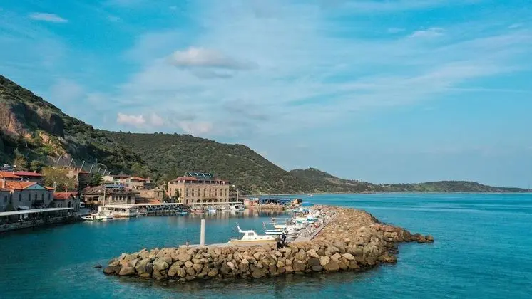 Assos Troy Port Hotel