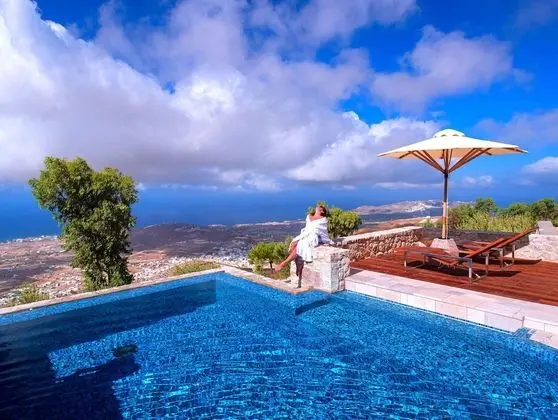 Villa Asterope, Luxury Retreat by Pleiades - Havuz