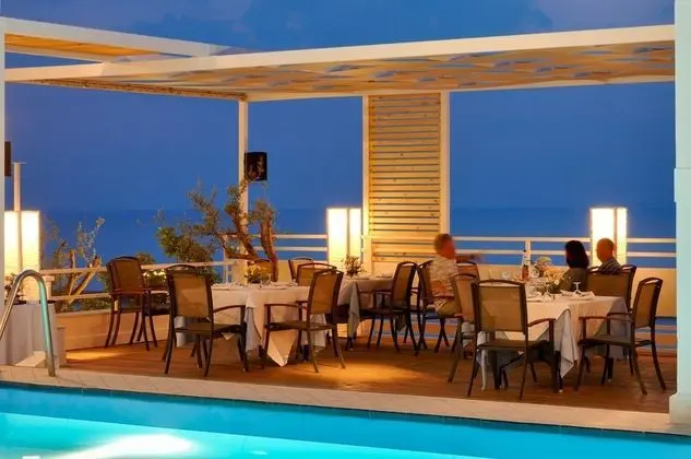 Astir Patras Hotel - Havuz