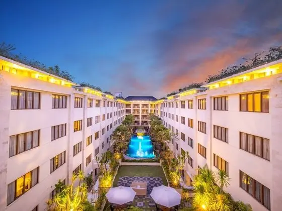 ASTON Kuta Hotel & Residence - CHSE Certified - Dış Mekan