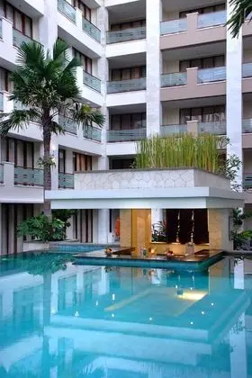ASTON Kuta Hotel & Residence - CHSE Certified - Havuz