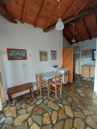Astonishing House With sea View in Samos Island - Yerinde Yemek