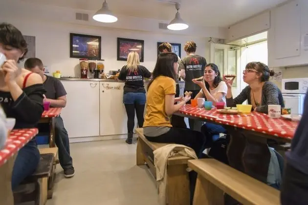 Astor Kensington Hostel - Yerinde Yemek