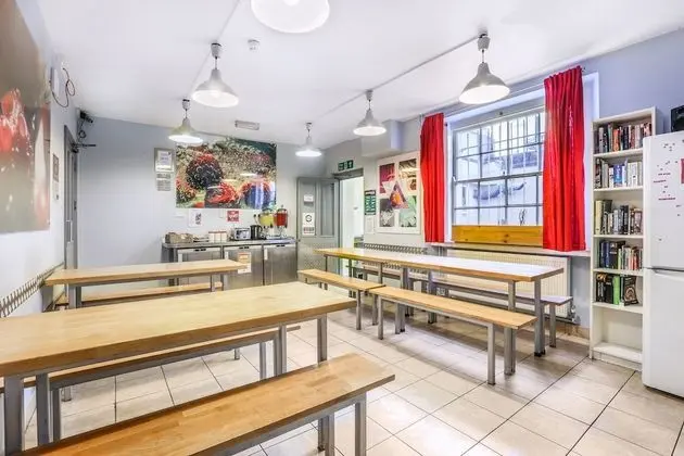 Astor Victoria Hostel - Adults Only - Yerinde Yemek