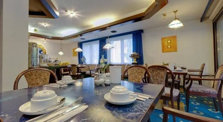 Hotel Astoria am Urachplatz - Genel