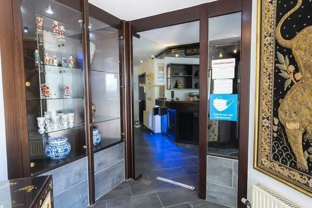Hotel Astoria am Urachplatz - Lobi
