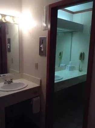Astoria Hotel Danville West