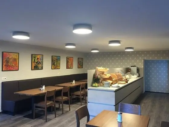 Astra Hotel Garni - Yerinde Yemek