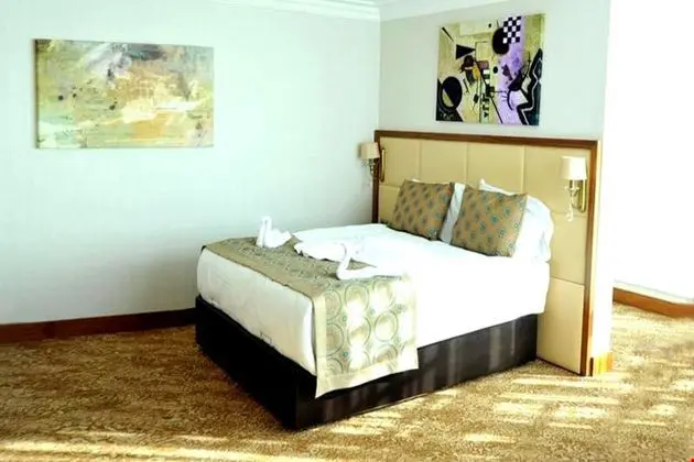 Asuris Hotel - Oda