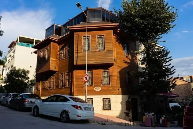 Atam Suites & Apartments