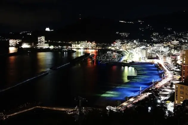 Atami Onsen GUEST HOUSE MEGUMI - Hostel - Plaj