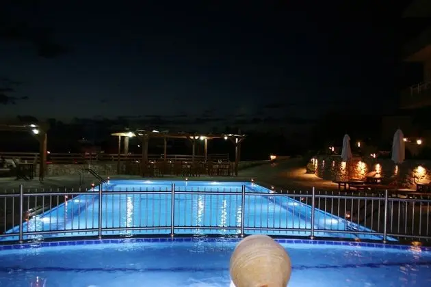 Ataviros Hotel - Havuz