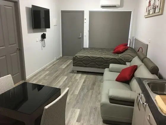 ATHENA MOTEL APARTMENTS - Oda