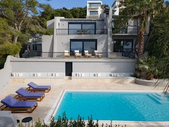 Athenian Black Villa - Havuz