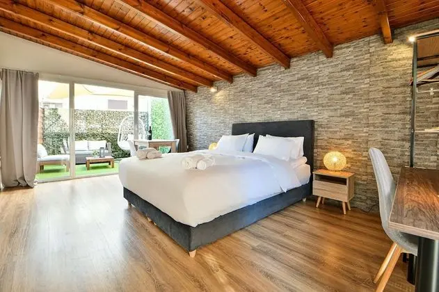 Athens Way Apartments