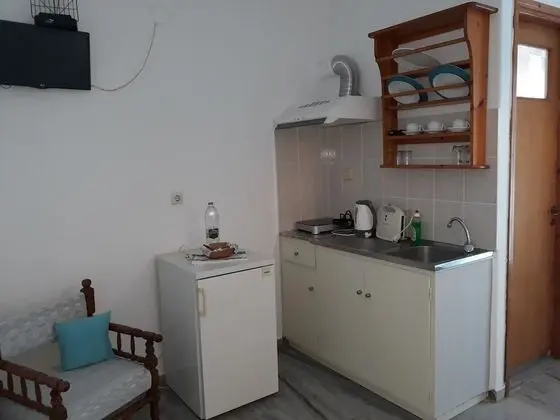 Athina Studios - Oda