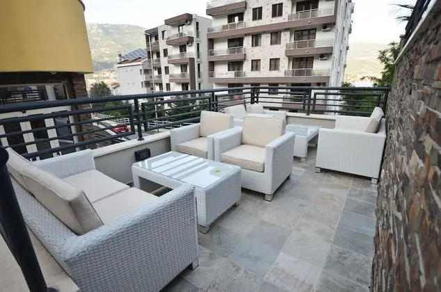 Hotel Atina - Dış Mekan