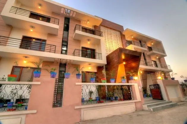 Atithi Suites - An AHG Hotel - Dış Mekan