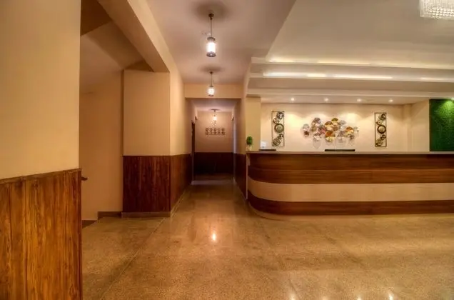Atithi Suites - An AHG Hotel - Lobi