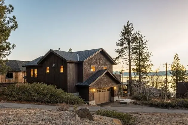 Atkinson by Avantstay Lake Front Home w/ Stunning Views in Tahoe Vista!