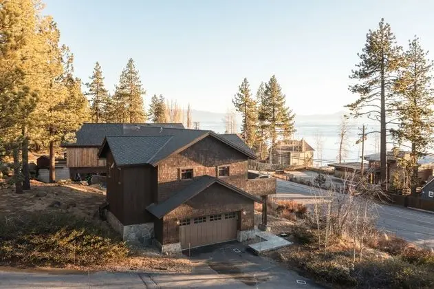 Atkinson by Avantstay Lake Front Home w/ Stunning Views in Tahoe Vista! - İç Mekan