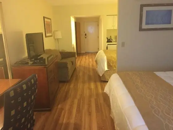 Atlantic Beach Hotel & Suites