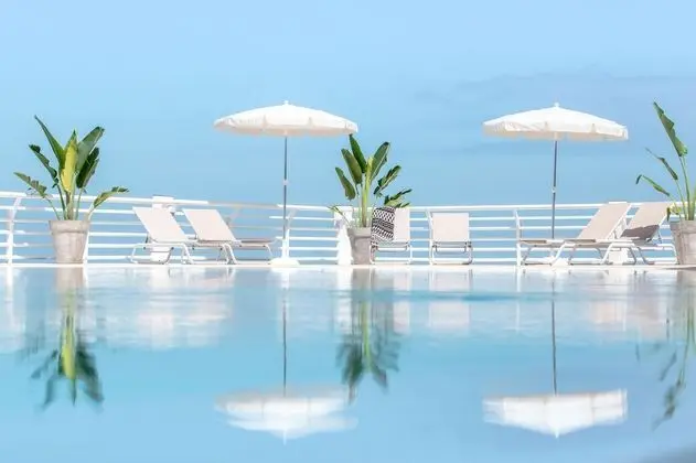 Atlantic Holiday Hotel