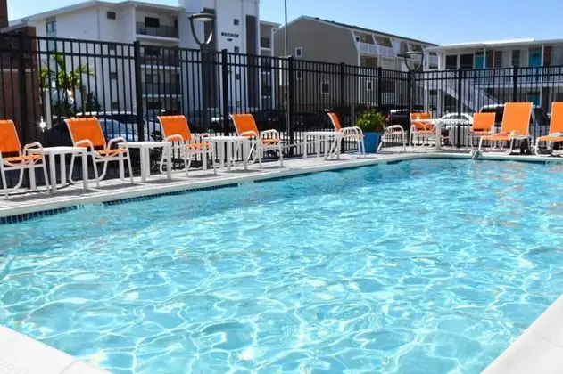 Atlantic OceanFront Inn - Havuz