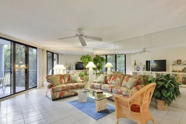 Atlantic Paradise by Avantstay Great Location w/ Balcony, Outdoor Dining & Shared Pool & Hot Tub!