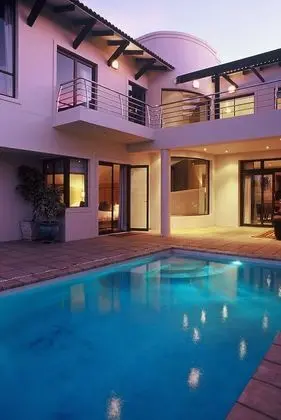 Atlantic Waves Guest House - Havuz