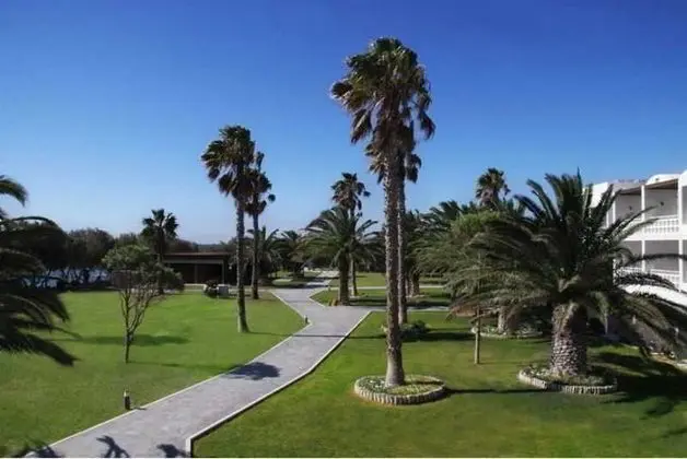 Atlantica Beach Resort