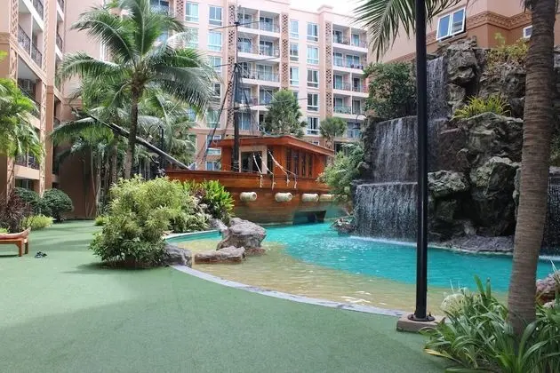Atlantis Condo Resort Jomtien by EVT - Havuz