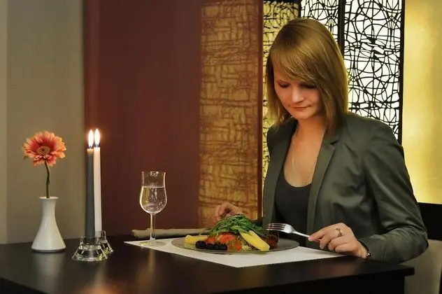 Hotel Atlas Halle - Yeme / İçme