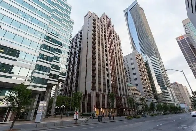 Atlas Suites on Yonge & Bloor - Dış Mekan