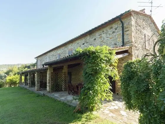 Atmospheric Apartment in Authentic House Near Beautiful Sasso Pisano
