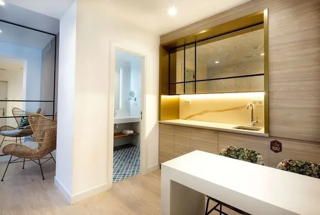 Atocha Hotel Madrid, Tapestry Collection by Hilton - Mutfak