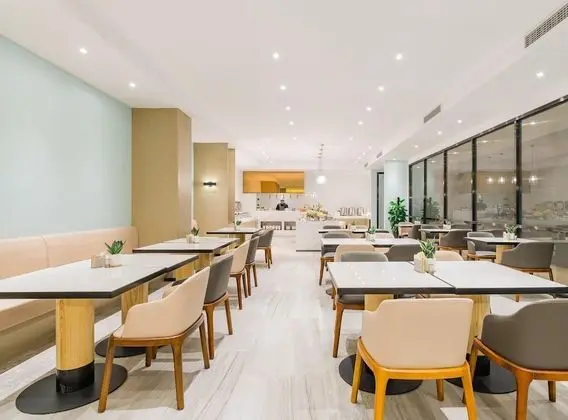Atour Hotel May Fourth Square Qingdao - Yerinde Yemek