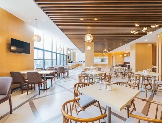 Atour Hotel South Huandao Road Seaview Xiamen - Yerinde Yemek