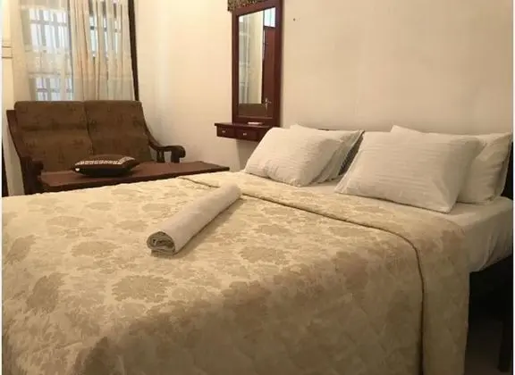 Atozee Airport villa - Oda